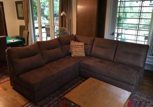 sofa adaptat