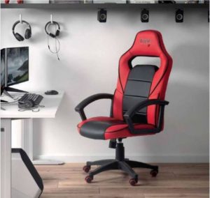 silla roja y negra estudio